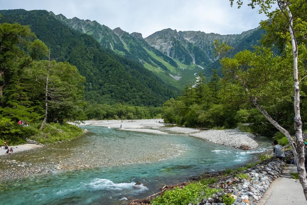 river and mountains in Kamikochi