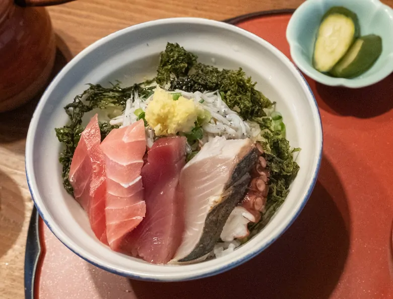 seafood donburi